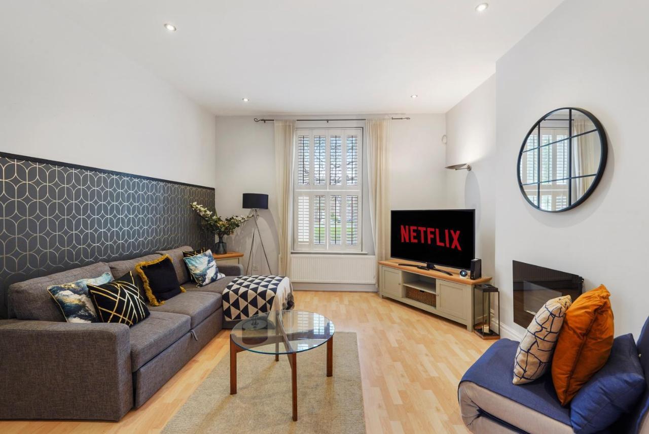 Pristine Stylish Townhouse On The Stray! - Sleeps 9 Villa Harrogate Eksteriør billede