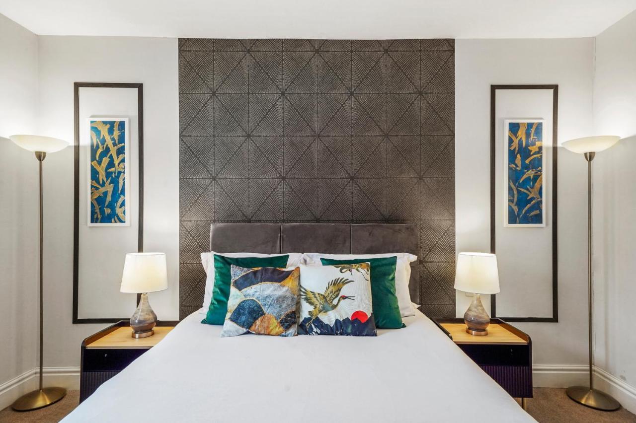 Pristine Stylish Townhouse On The Stray! - Sleeps 9 Villa Harrogate Eksteriør billede