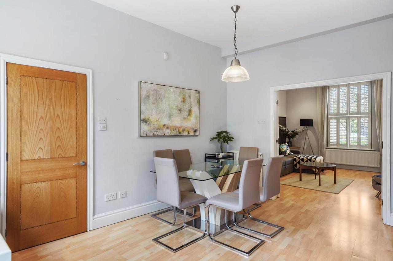 Pristine Stylish Townhouse On The Stray! - Sleeps 9 Villa Harrogate Eksteriør billede